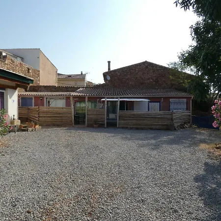 Dom wakacyjny Lotus *